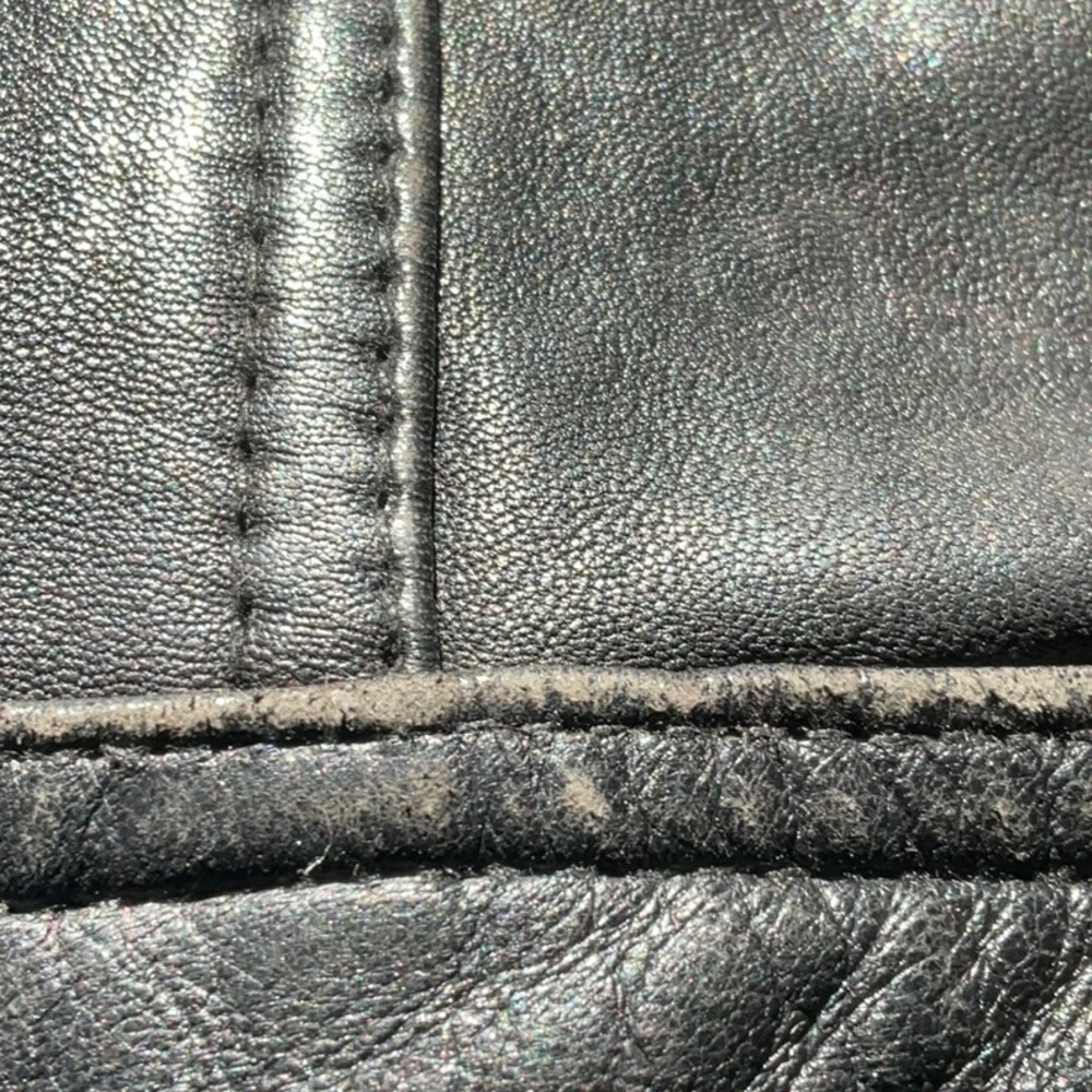 “DANIER” 100% Black Leather Fitted Button Up Jacket. - Picture 15 of 16